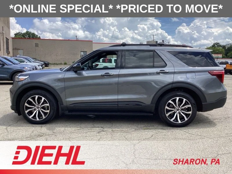 Used 2022 Gray Ford ST-Line image 5