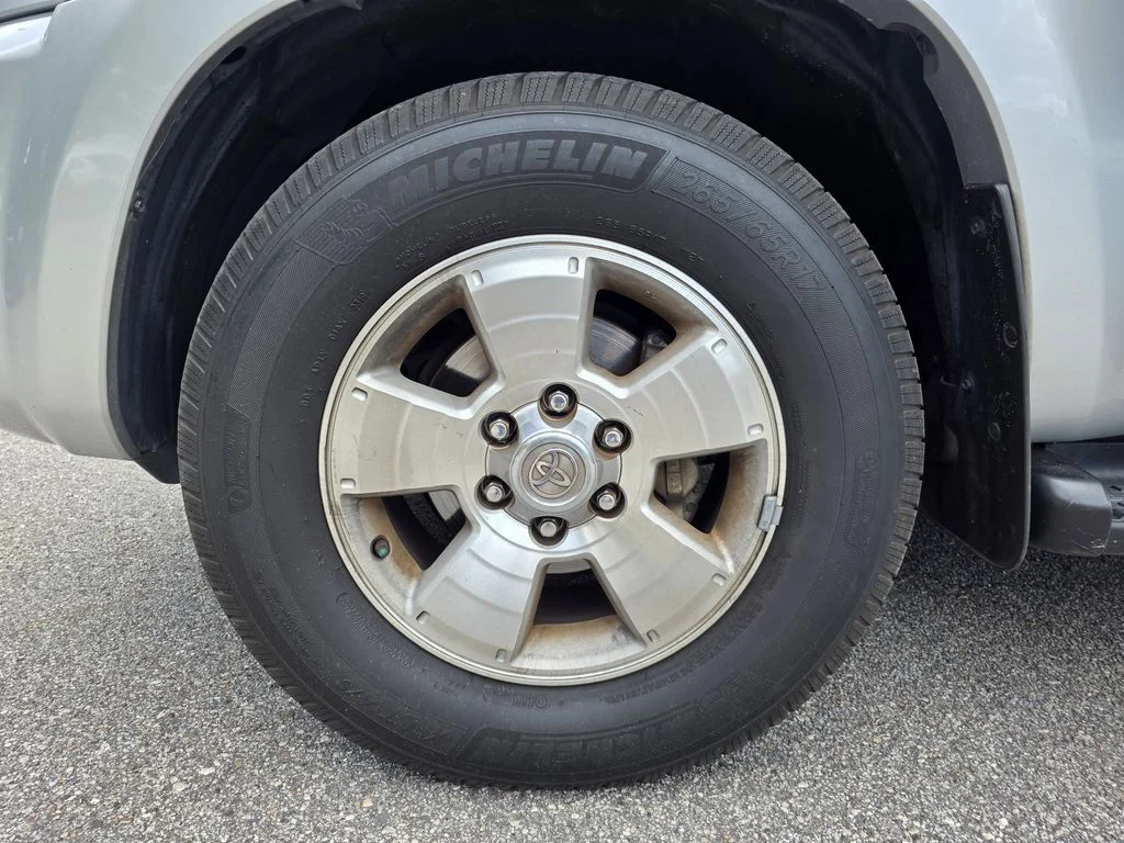 Used 2008 Silver Toyota SR5 image 25