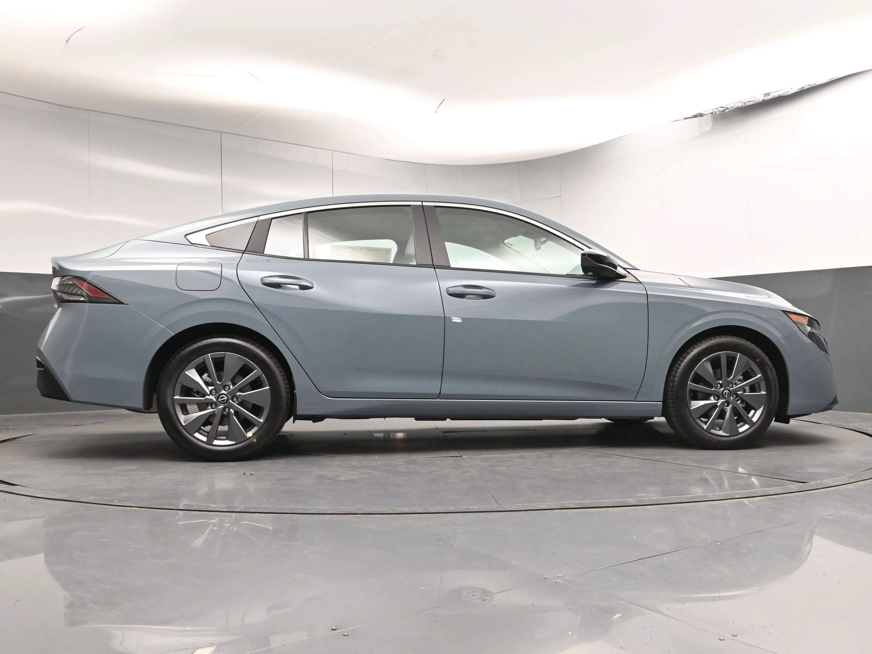 New 2026 Atlantic Gray Metallic Nissan SL image 25