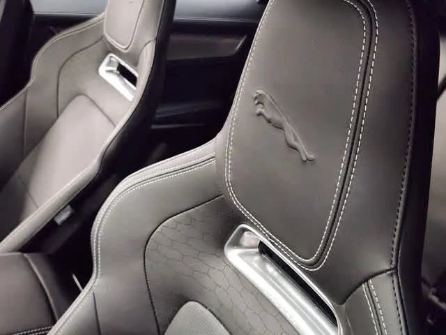 2026 Jaguar F-Pace R-Dynamic S - Photo 15