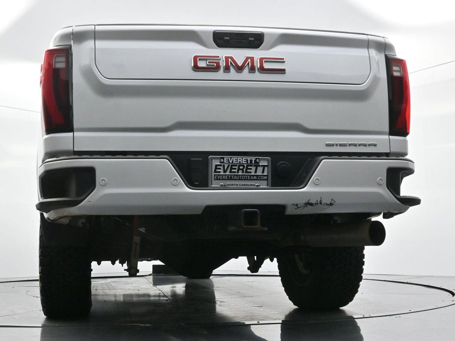 Used 2024 White Frost Tricoat GMC Denali image 53