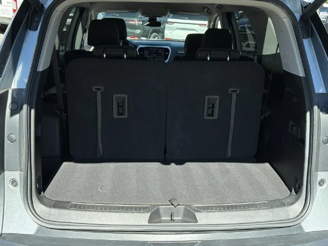 Used 2023 Silver GMC SLE image 39