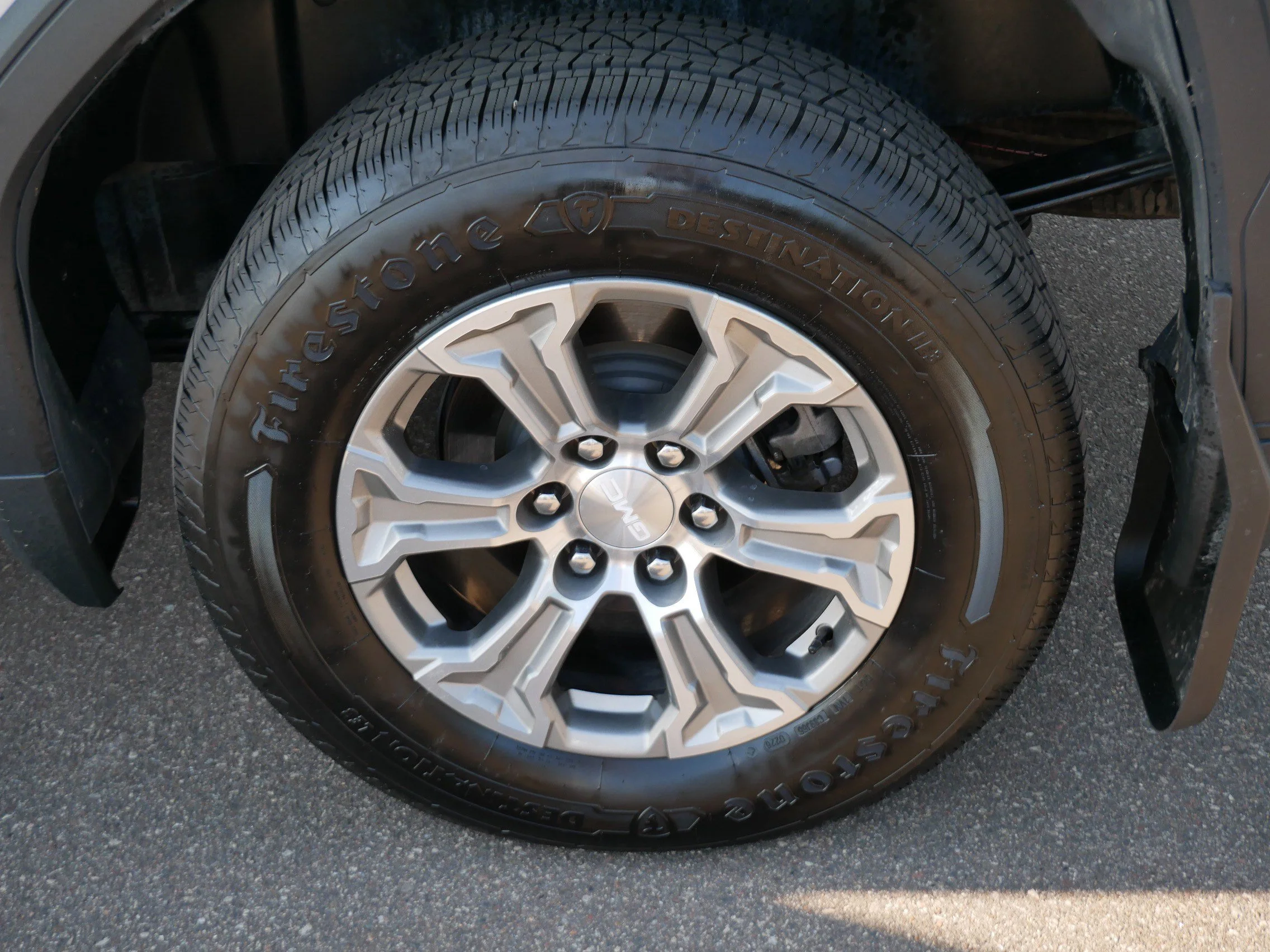 Used 2022 Summit White GMC SLE image 12