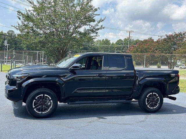 Certified Used 2025 BLACK Toyota  image 5