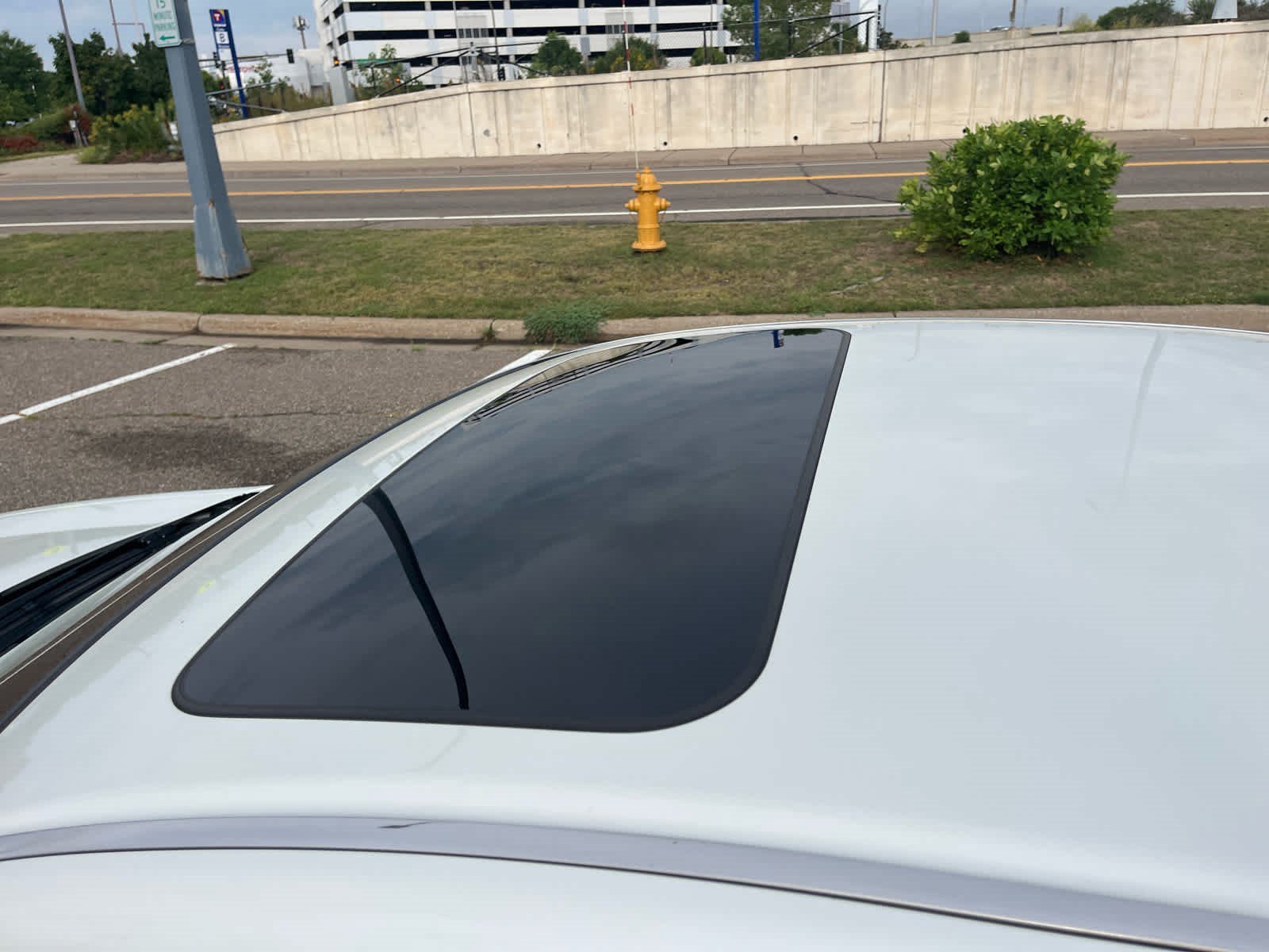 Used 2011 White Diamond Pearl Acura  image 6