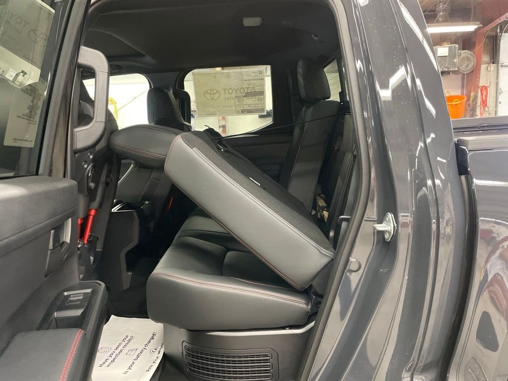 2026 Toyota Tacoma TRD Pro - Photo 28