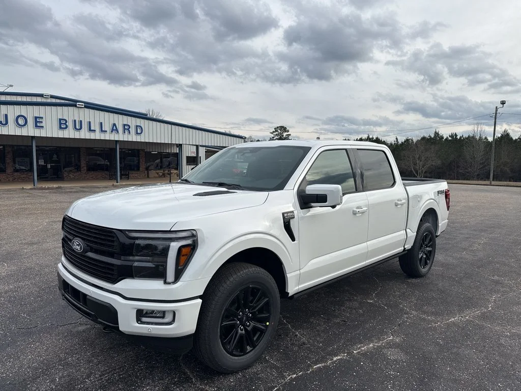 New 2026 Star White Metallic Tri-Coat Ford Platinum® image 20
