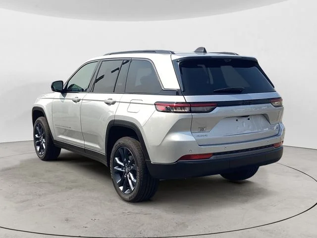 New 2026 Silver Jeep 85TH ANNIVERSARY EDITION 4X4 image 3