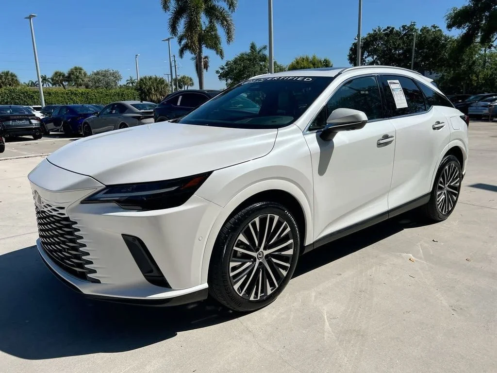 Used 2024 White Pearl Lexus 350 Premium Plus image 3