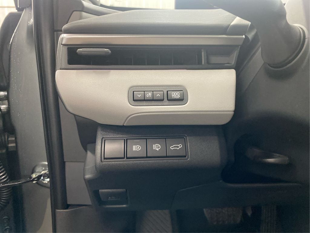 New 2026 Overcast Toyota  XSE image 14