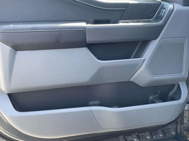 New 2026 Carbonized Gray Metallic Ford XLT image 14