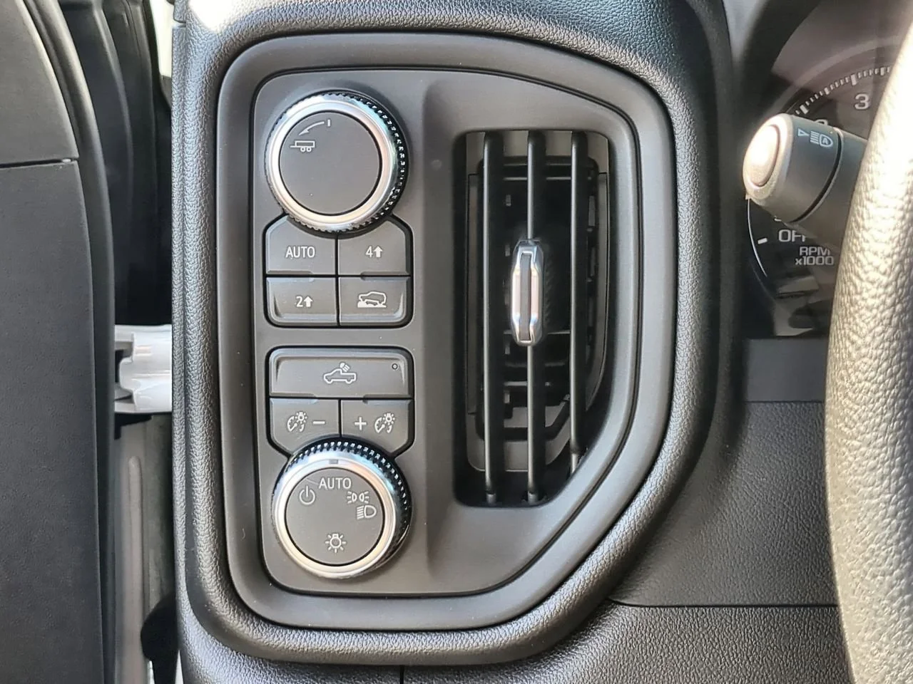 New 2026 Summit White GMC Pro image 17