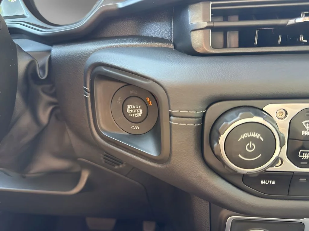 Used 2025 Black Jeep Sahara image 20