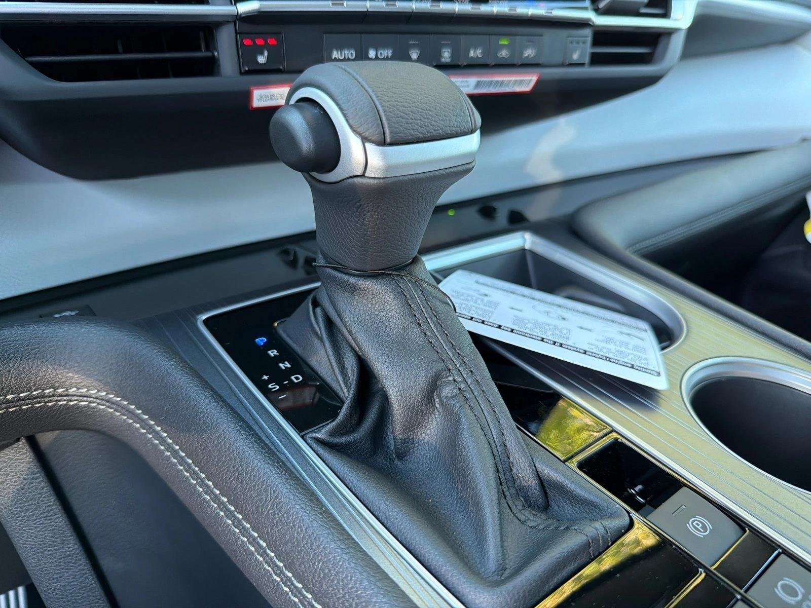 New 2026 Midnight Black Metallic Toyota XLE image 30