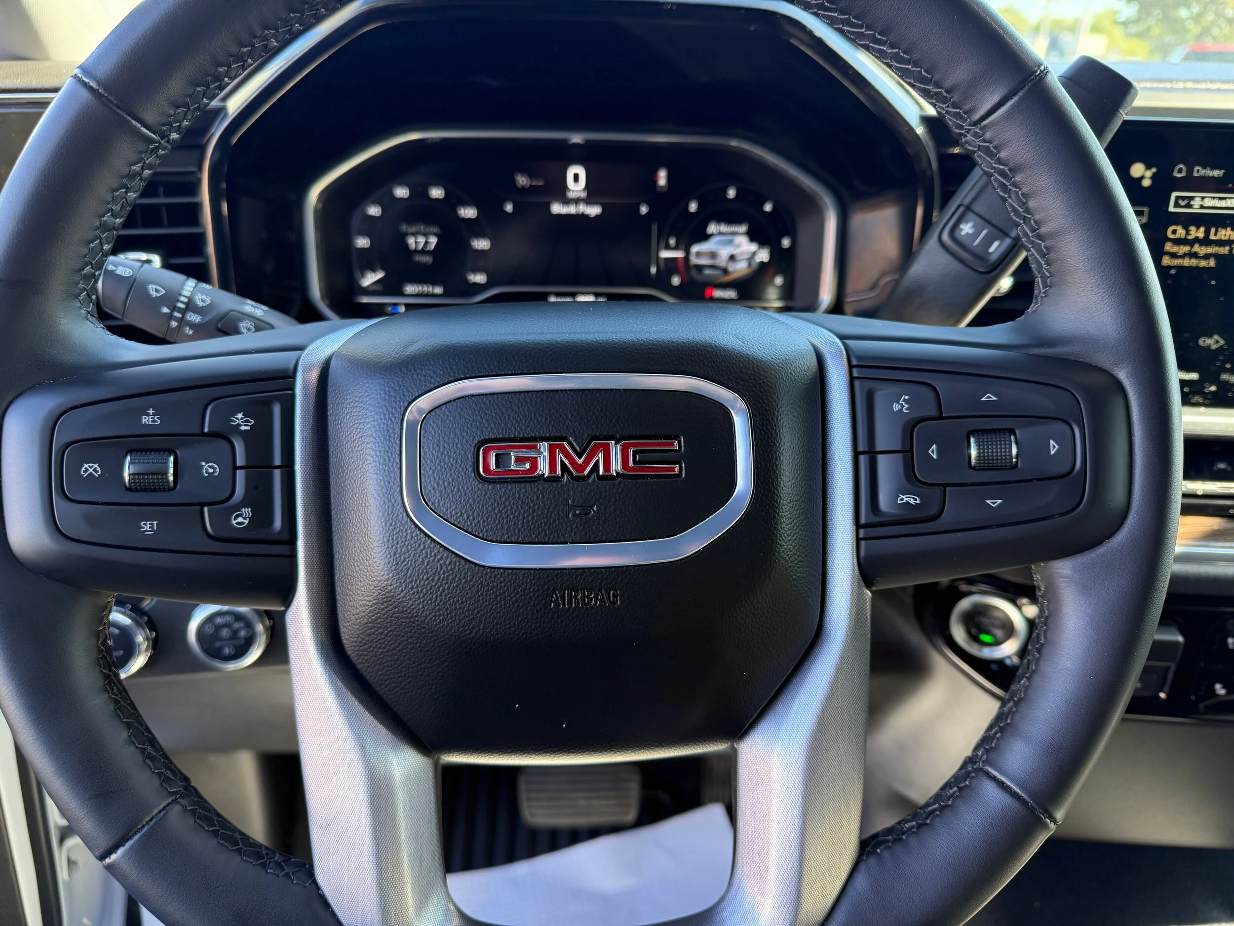 Used 2025 Summit White GMC Elevation image 16