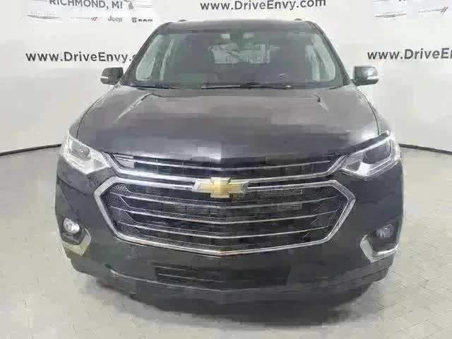 Used 2020 Chevrolet Traverse 1LT with VIN 1GNEVGKW9LJ123366 for sale in Richmond, MI