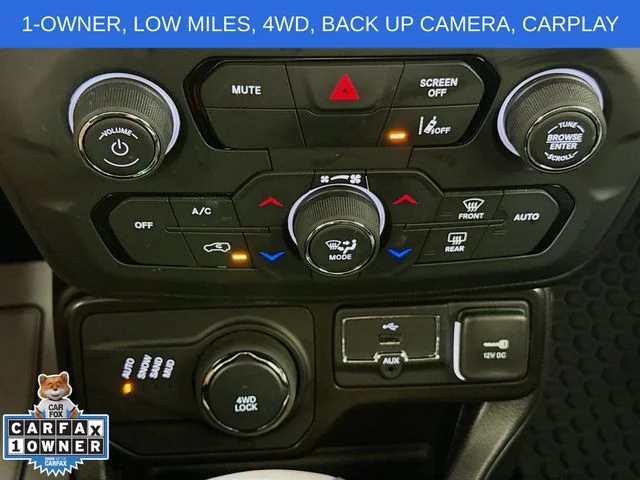 Used 2023 White Jeep Latitude image 16