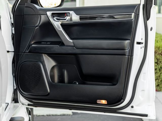 Used 2023 White Pearl Lexus 460 image 39