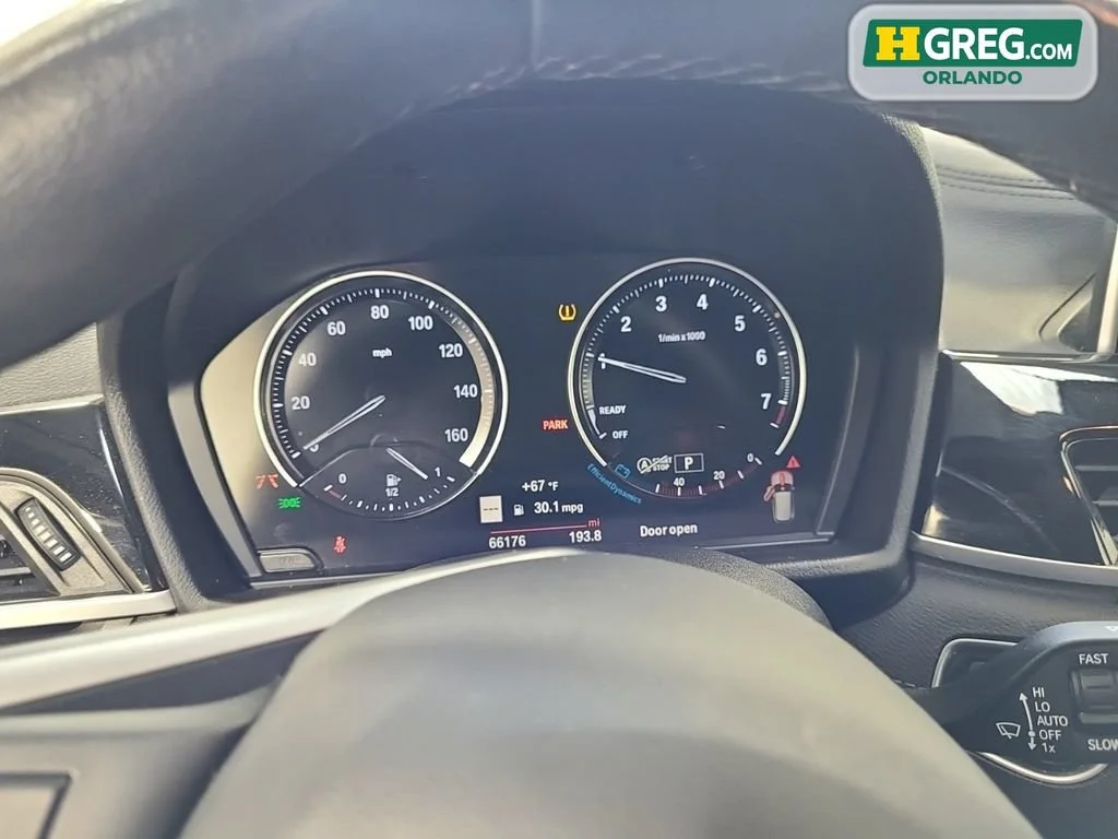 Used 2021 Jet Black BMW sDrive28i image 11