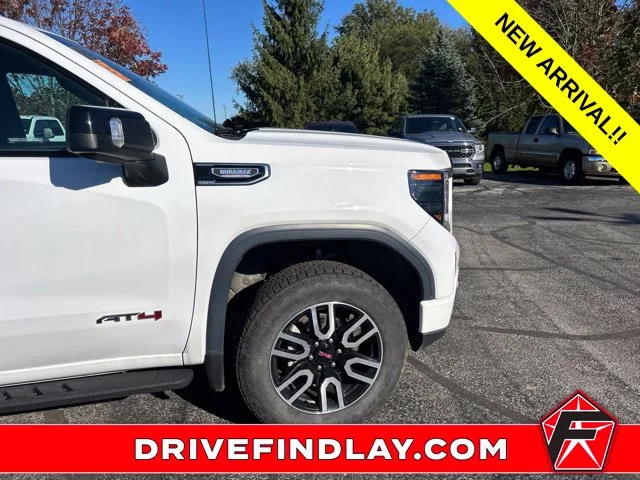 Used 2025 White GMC AT4 image 5