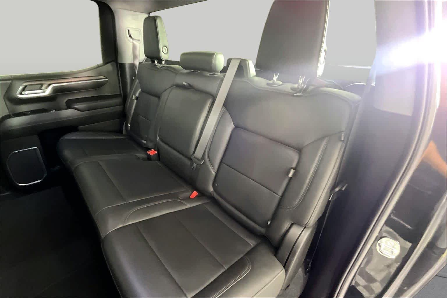 Certified Used 2022 Onyx Black GMC SLT image 19