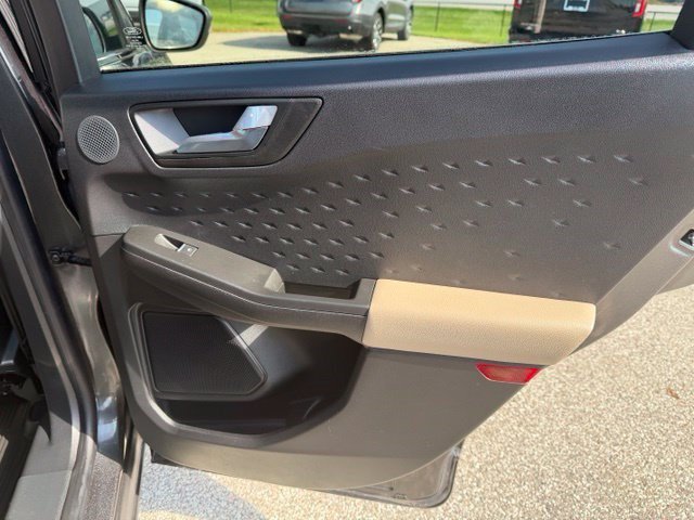 Used 2020 Magnetic Ford Titanium image 33