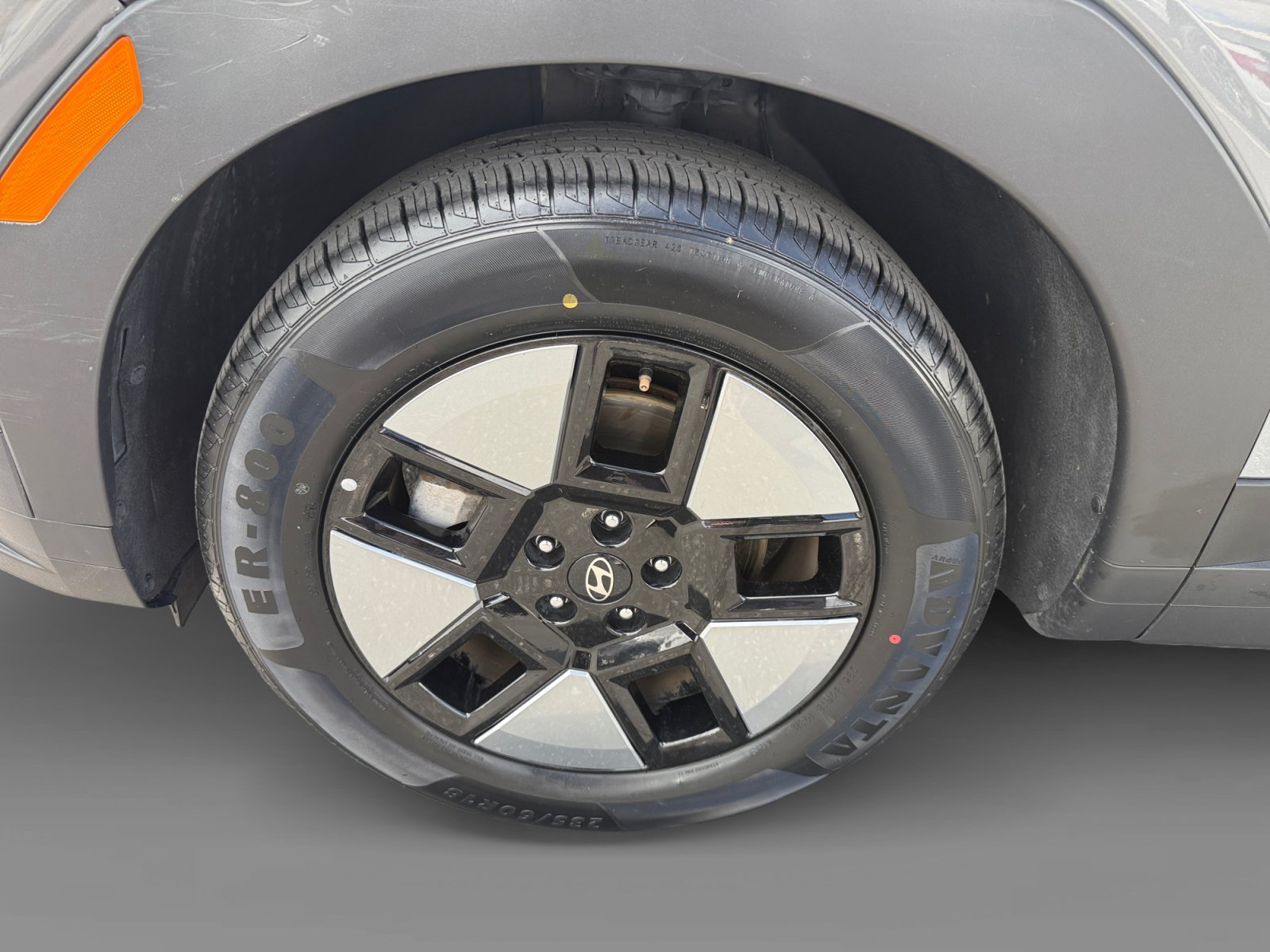 Used 2025 Gray Hyundai SEL image 9
