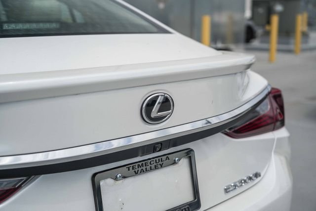 Certified Used 2025 White Lexus 300h image 13