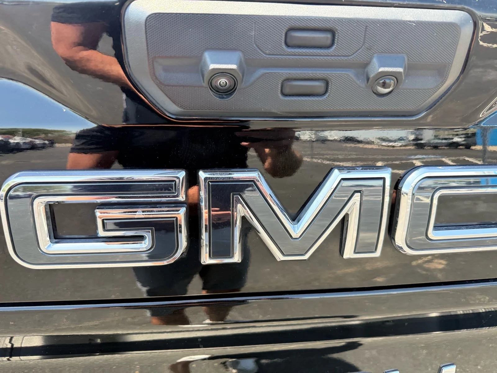 Used 2024 Onyx Black GMC Denali Ultimate image 23