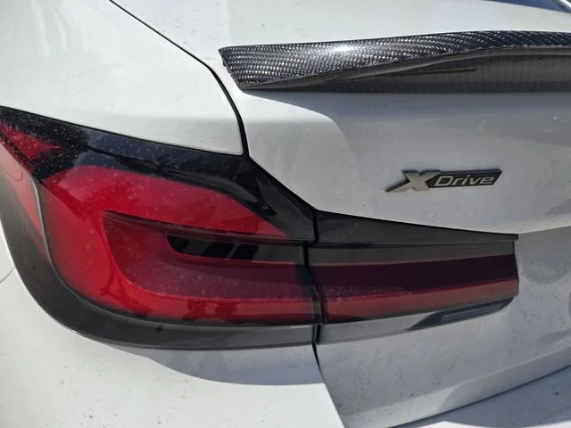 Used 2022 White BMW M550i xDrive image 8