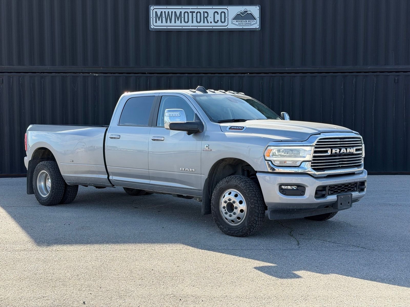 2024 RAM 3500 Laramie 4X4 Crew Cab LWB's photo