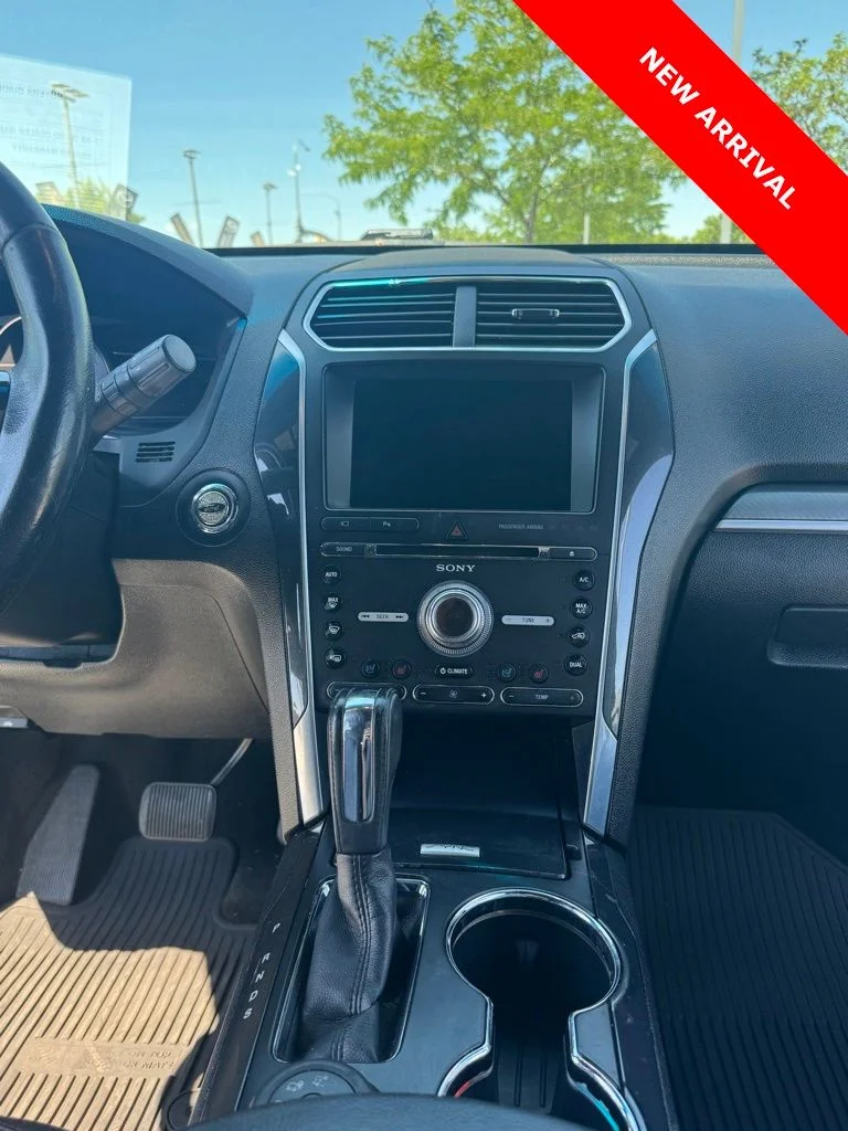 Used 2016 Black Ford Sport image 11