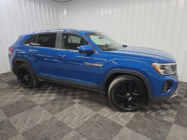 2025 Volkswagen Atlas Cross Sport 2.0T SE w/Technology