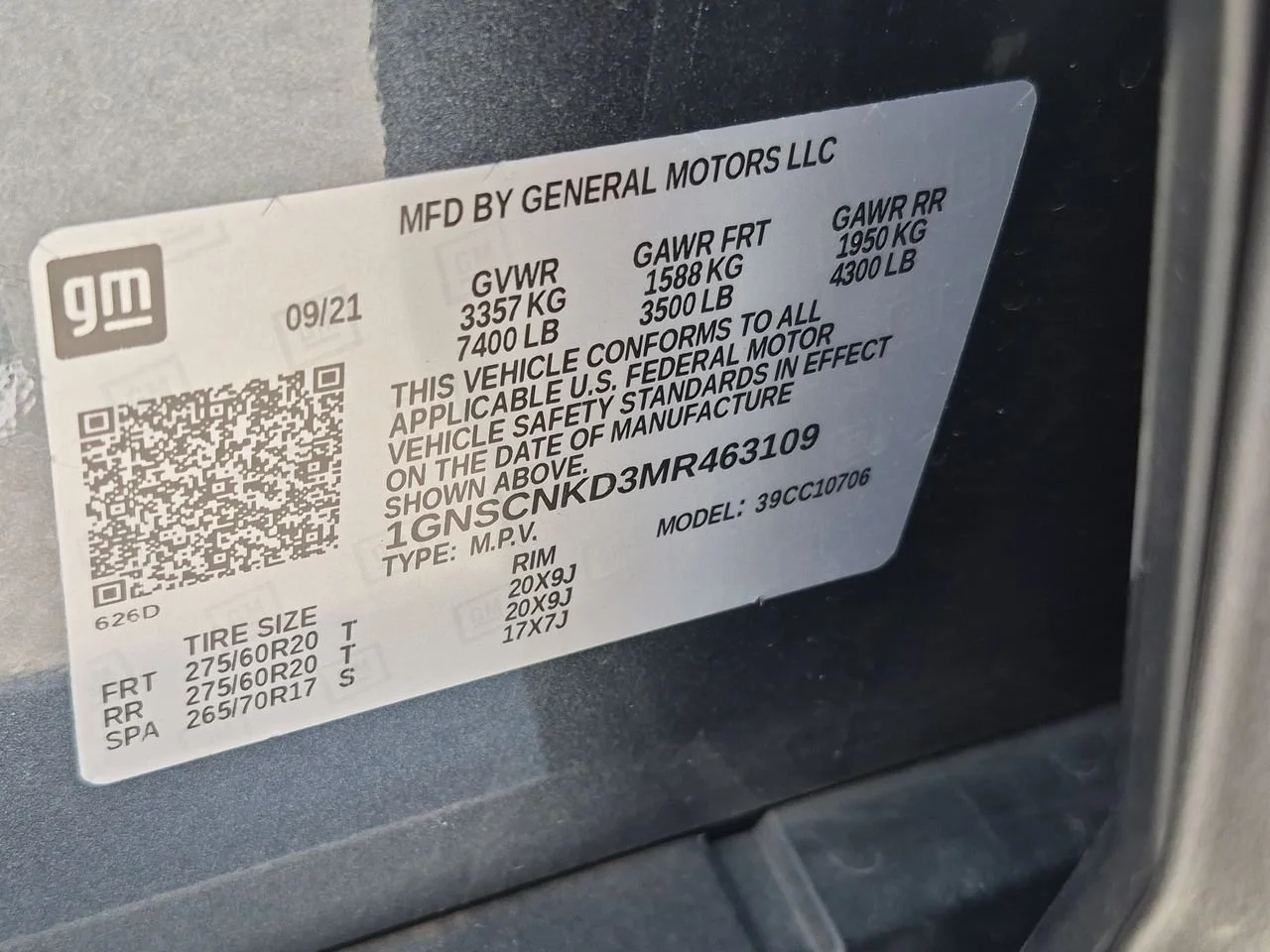 Used 2021 SHADOW GRAY METALLIC Chevrolet LT image 35