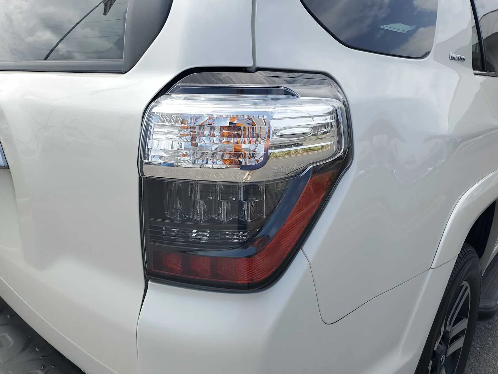Used 2022 Blizzard Pearl White Toyota Limited image 9