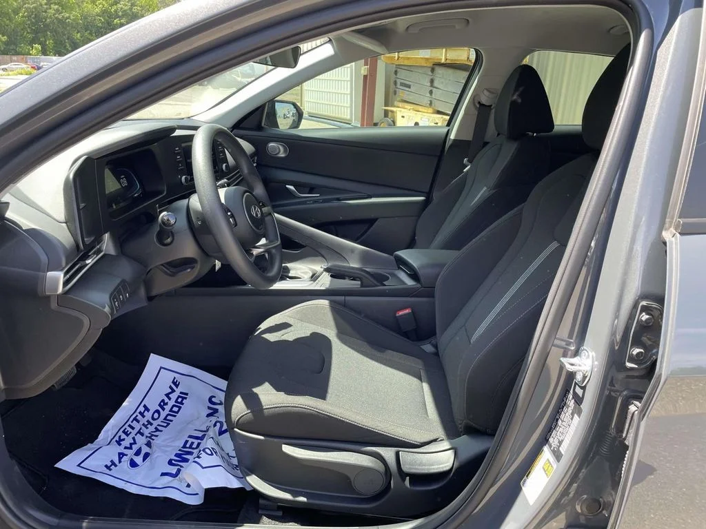 New 2026 Gray Hyundai SE image 15