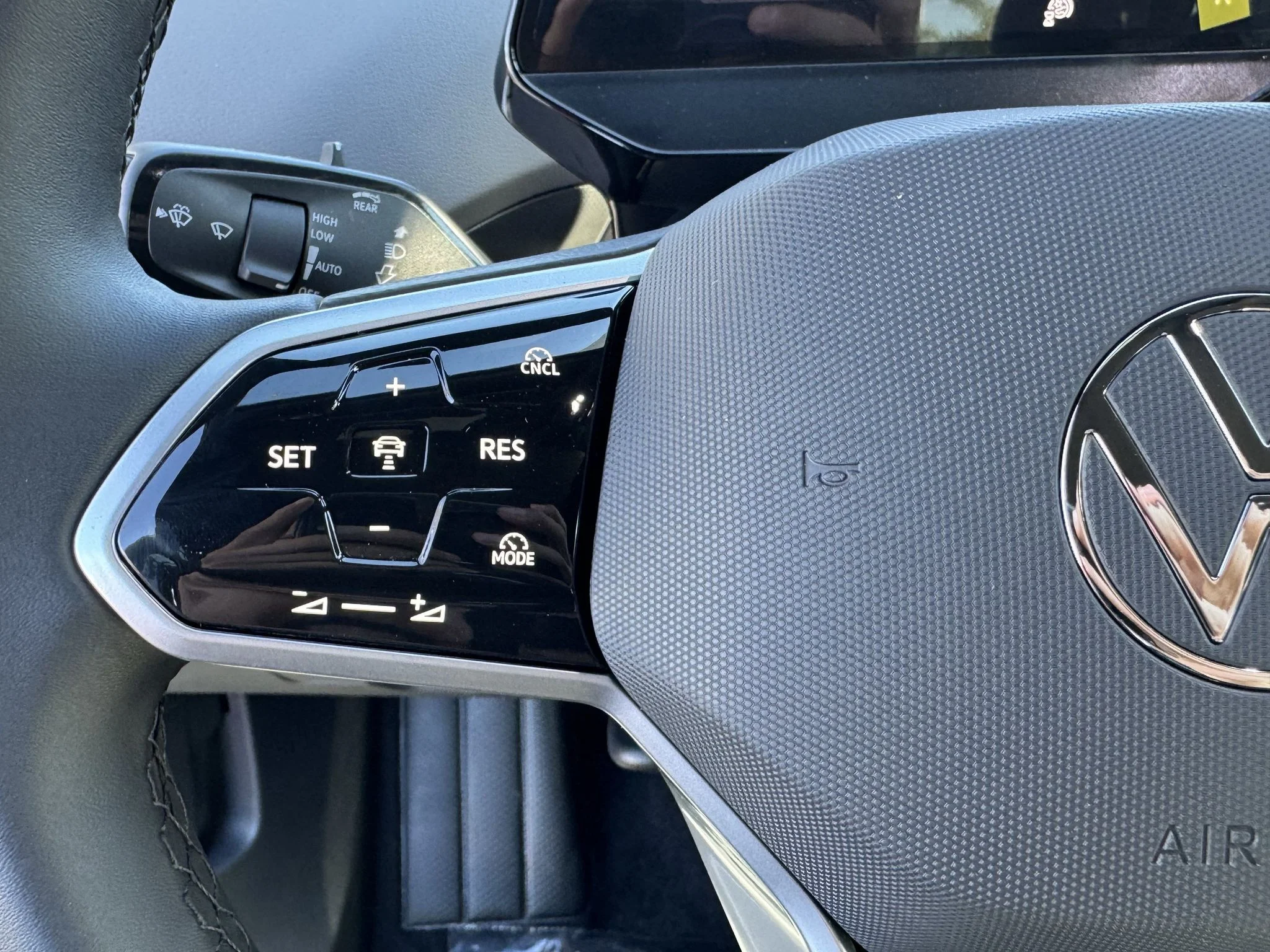 New 2026 Opal White Pearl Volkswagen Pro S image 20