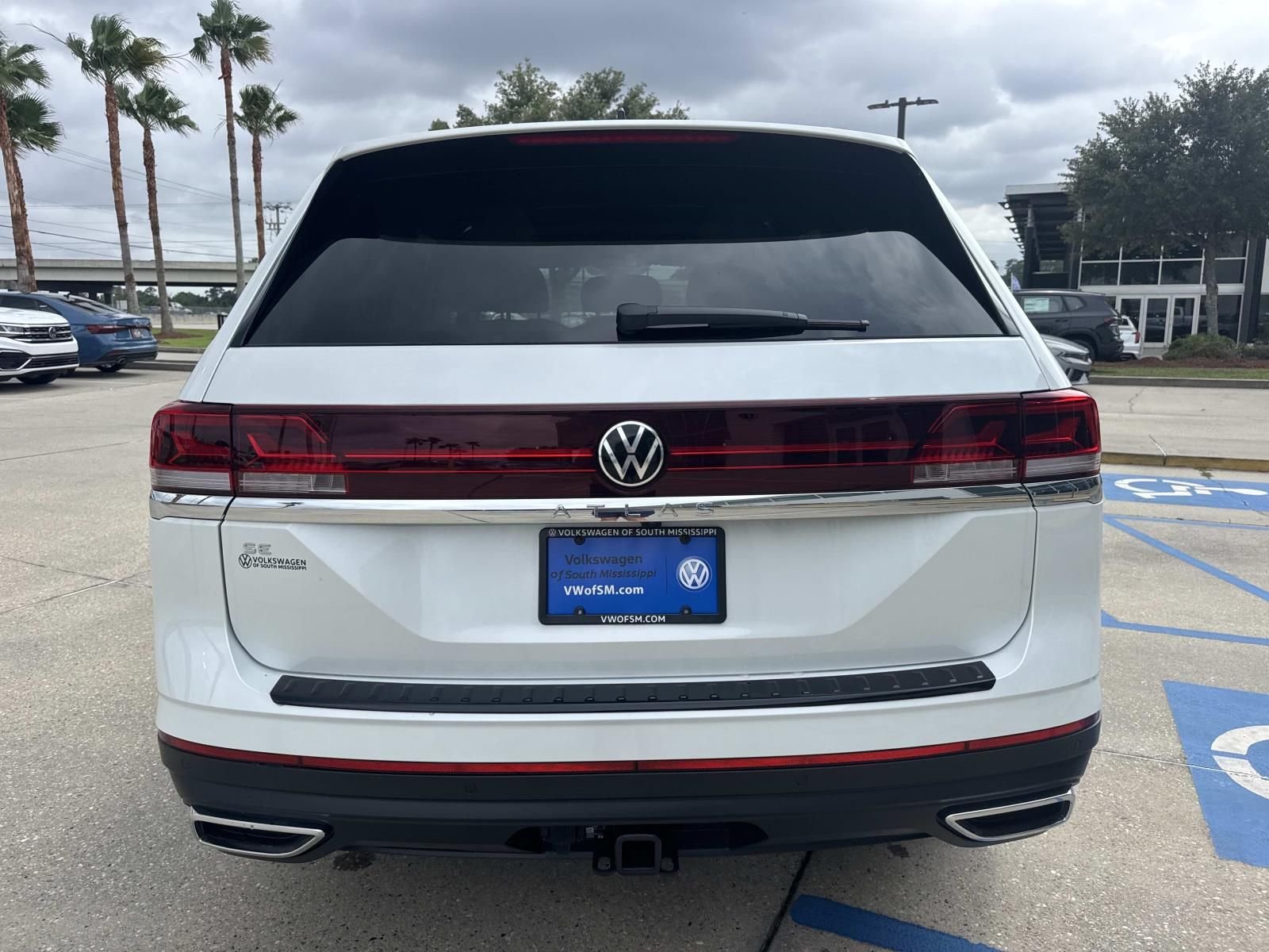 New 2026 White Volkswagen 2.0T SE w/Technology image 5