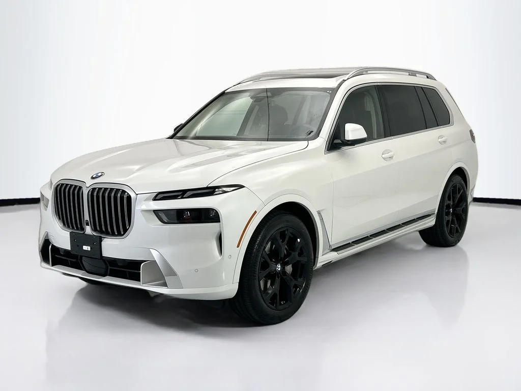 Used 2026 White BMW xDrive40i image 1