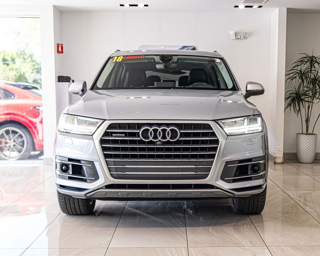 Used 2018  Audi 3.0T Prestige image 2