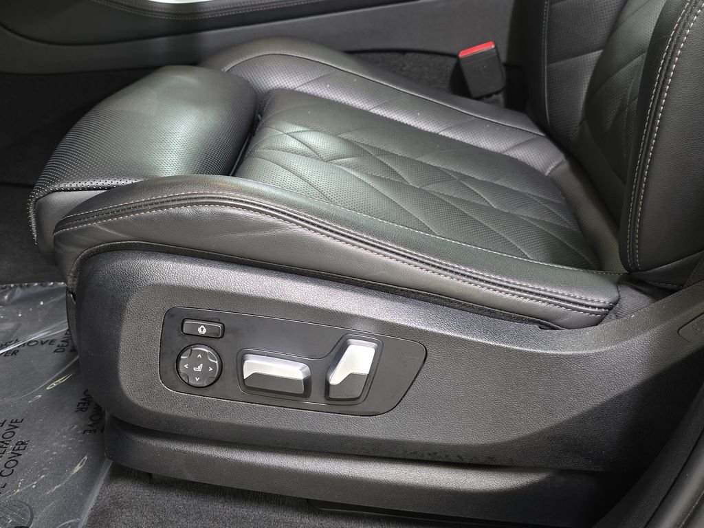 Certified Used 2023 Dark Graphite Metallic BMW sDrive40i image 28