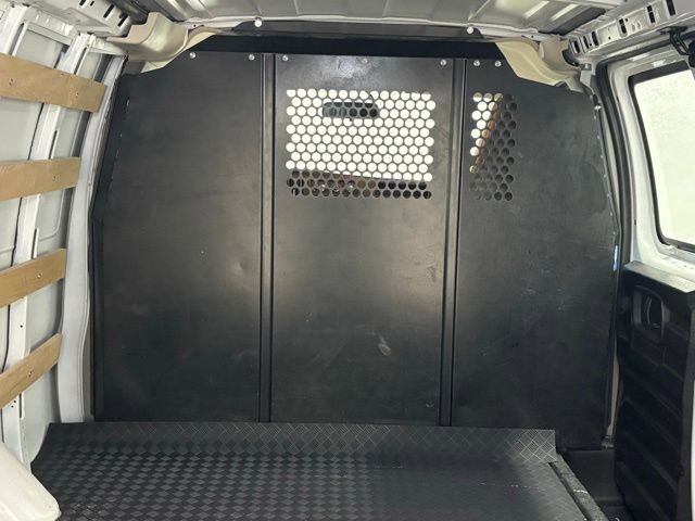 2024 Chevrolet Express Cargo Work Van - Photo 8