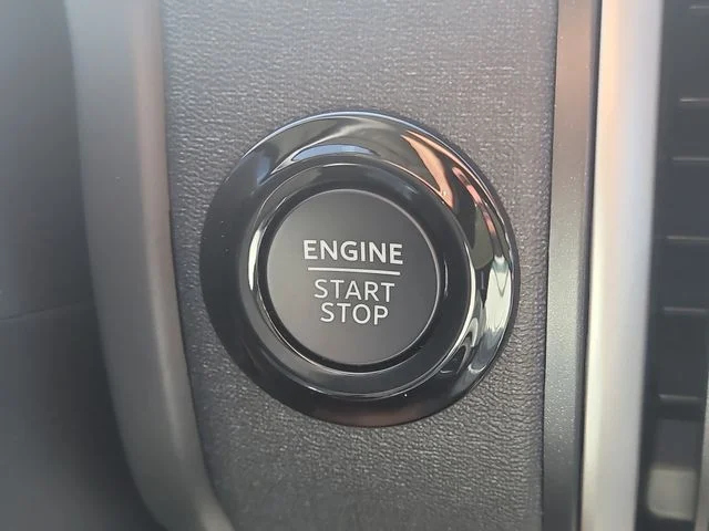 New 2026 Oxford White Ford Active image 31