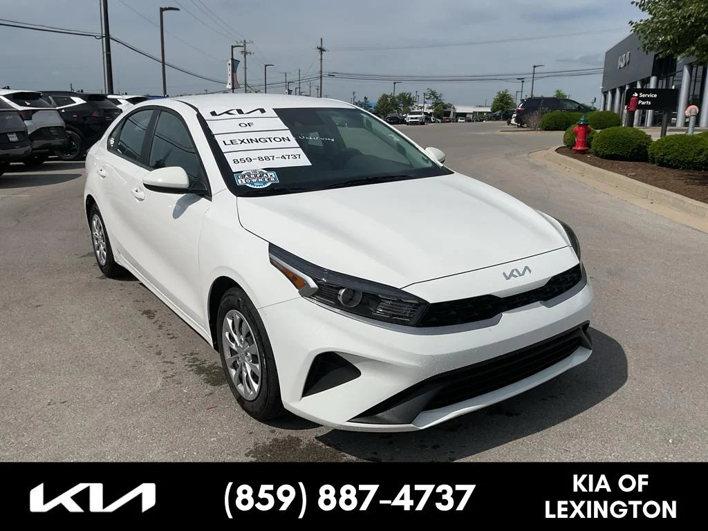 2024 Kia Forte LX AT's photo