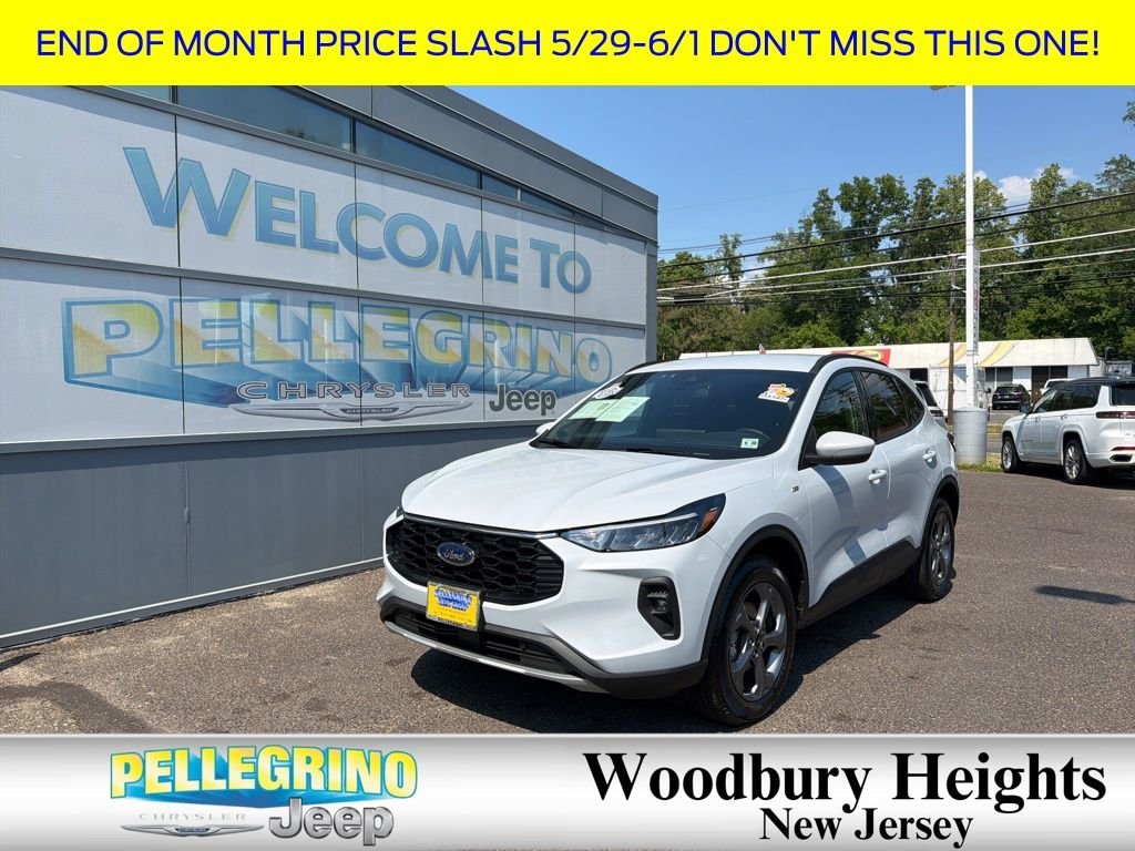 2025 Ford Escape ST-Line Select AWD's photo