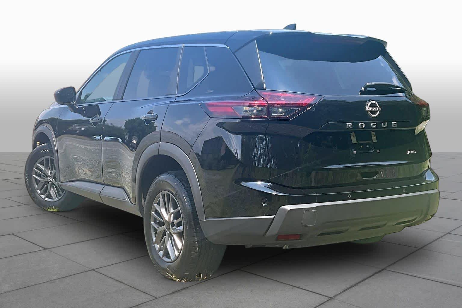 Used 2026 Super Black Nissan SV image 12