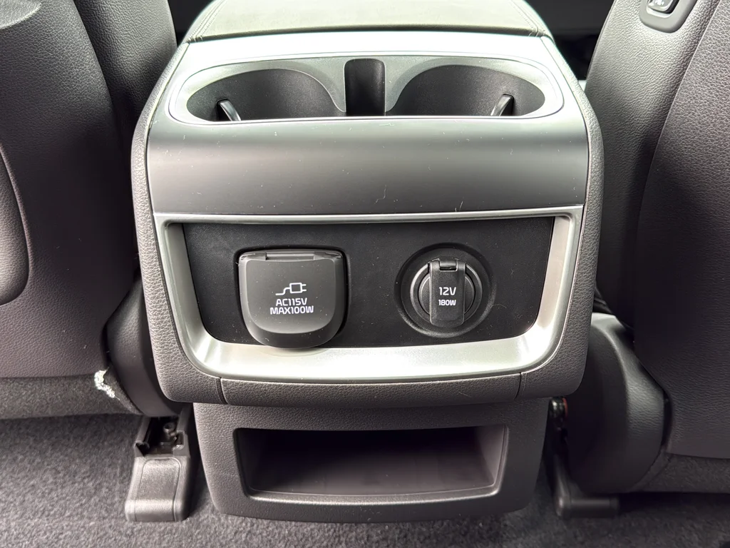 New 2026 Snow White Pearl Kia SX Prestige image 13