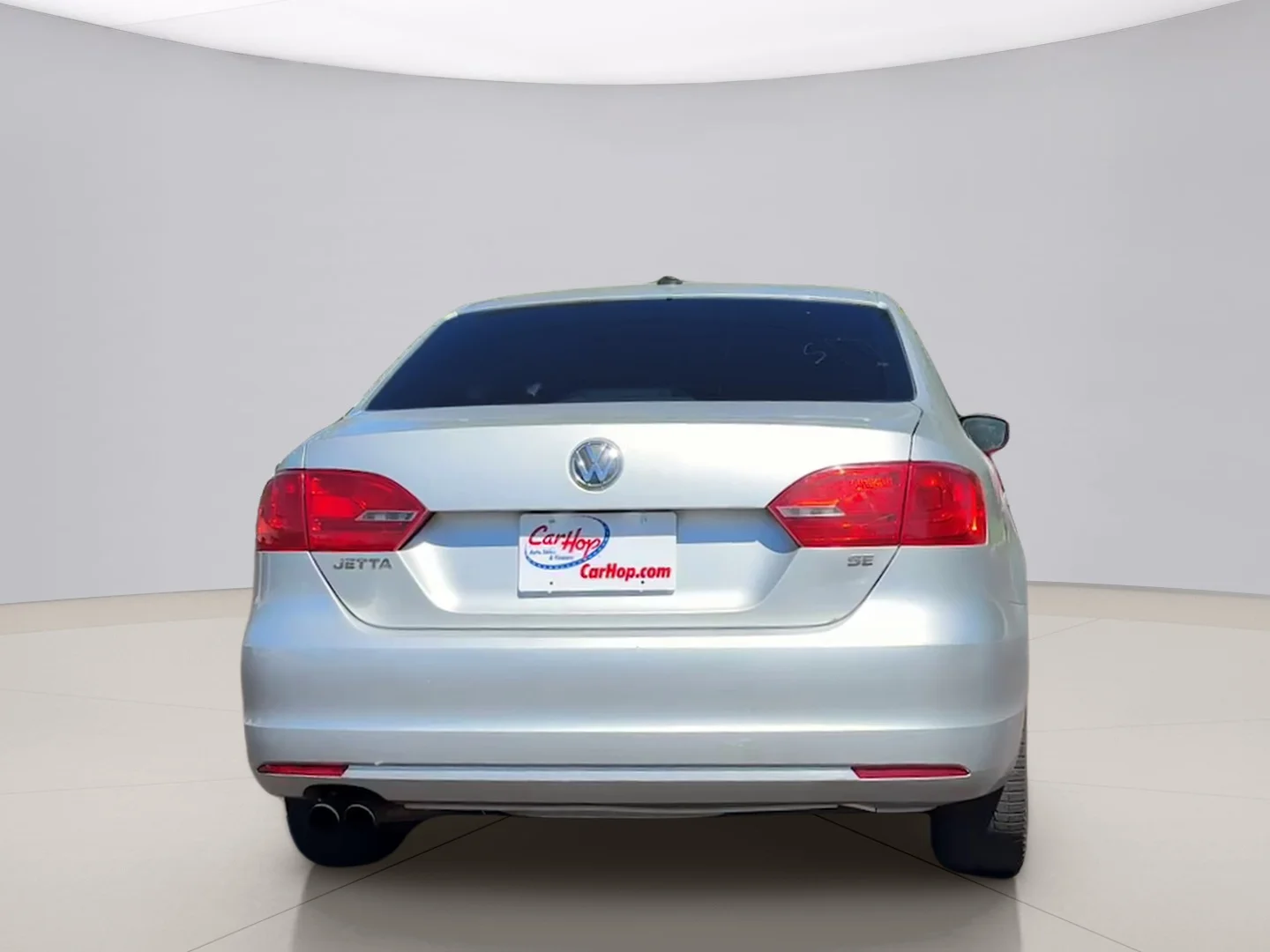 Used 2014 Silver Volkswagen SE image 4