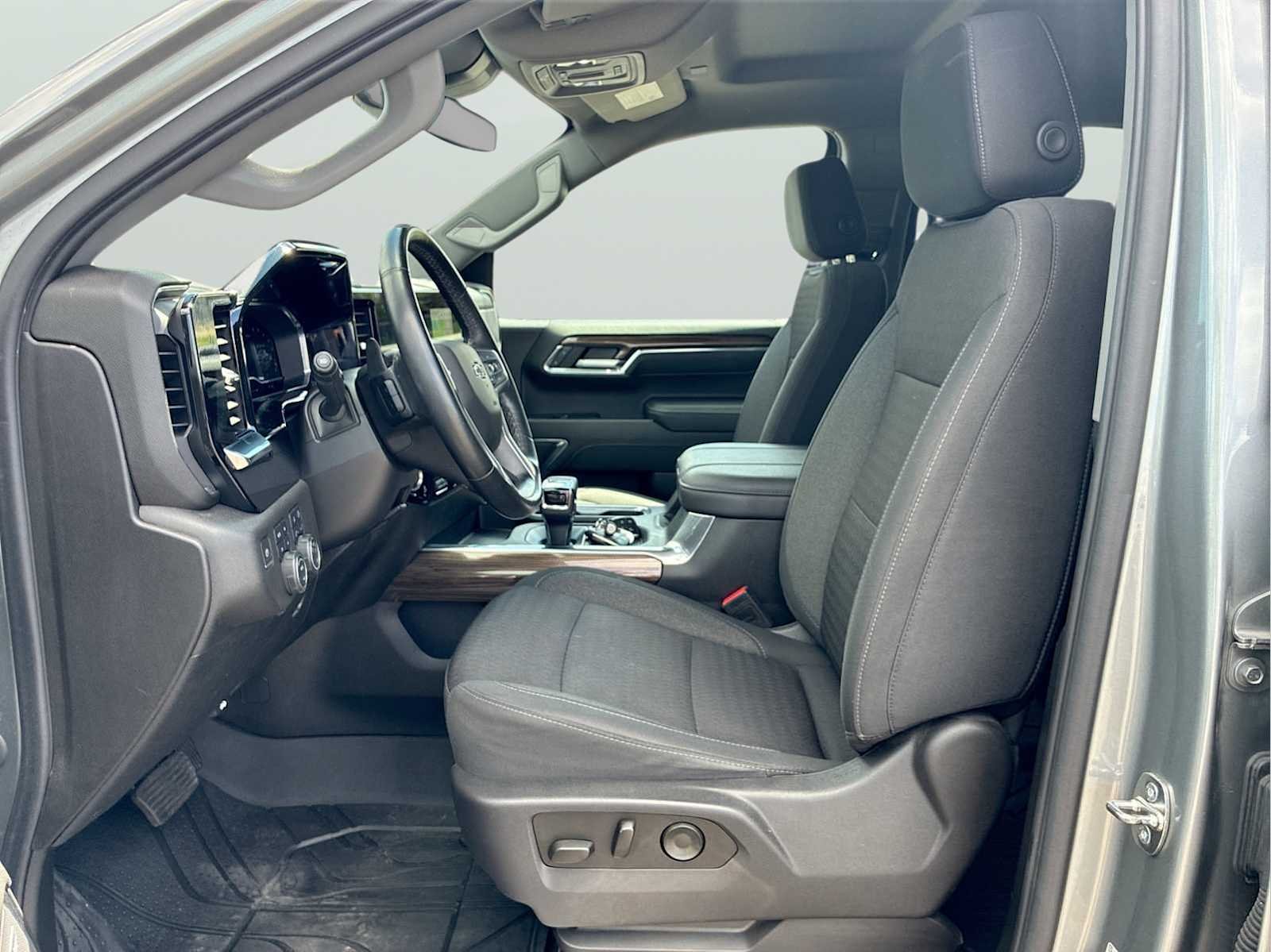 2023 Chevrolet Silverado 1500 RST - Photo 23