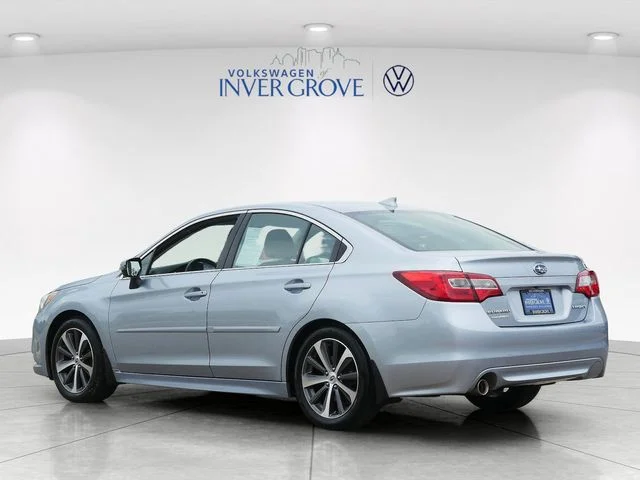 Used 2016 Silver Subaru 2.5i image 5